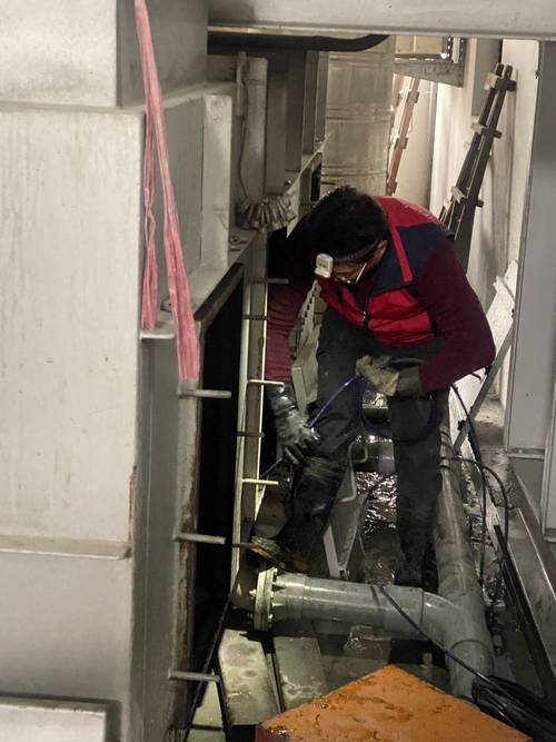 南投市大樓屋頂水管疏通